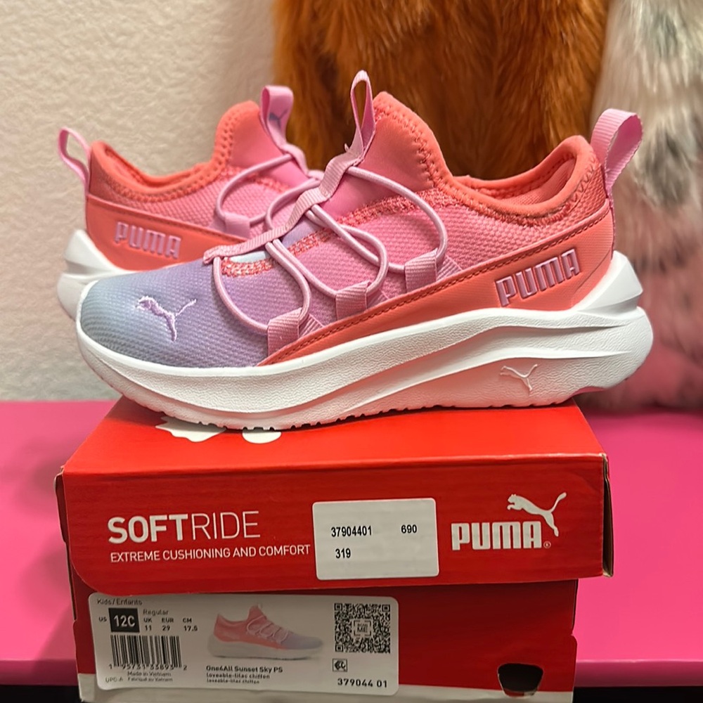 NIB Girls Puma Soft Ride Ombré Sunset Sky